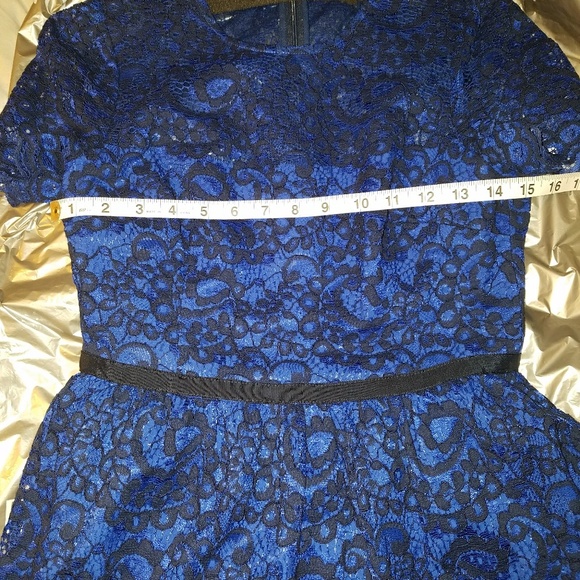 Maggy London tiered lace overlay midi dress - Picture 3 of 7